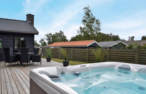 Juelsminde House | Lovely home in Juelsminde with WiFi