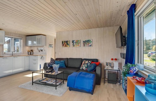 Logstor House | Lovely home in Løgstør with kitchen