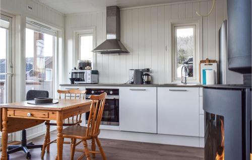 Lund House | Lovely Home In Moi With Kitchen