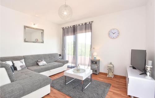 Neoric House | Lovely Home In Neoric