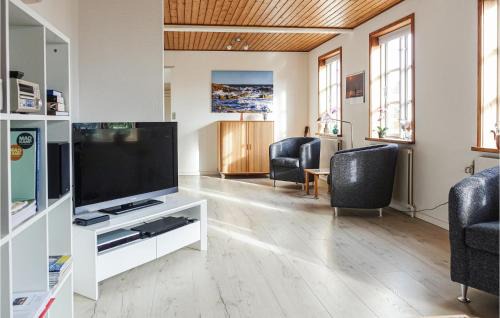 Snogebaek House | Lovely Home In Nexø With Wifi