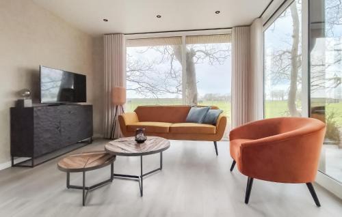 Oosterwolde House | Lovely Home In Oosterwolde With Wifi