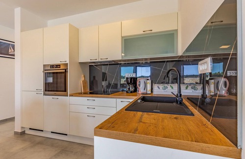 Skatari House | Lovely home in Pula with WiFi
