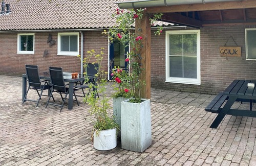 Municipality of Putten House | Lovely home in Putten with kitchen