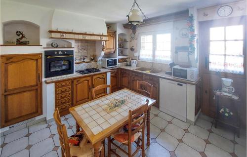 Quux-Haut-Mainil House | Lovely Home In Quoux-Haut-Maînil