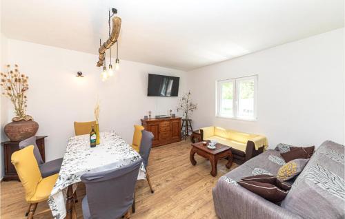 Muc House | Lovely Home In Ramljane