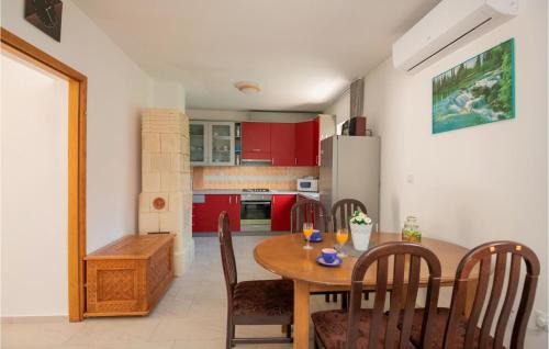 Prolozac House | Lovely Home In Ricice
