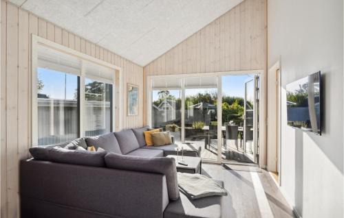 Grønninghoved Strand House | Lovely Home In Sjølund