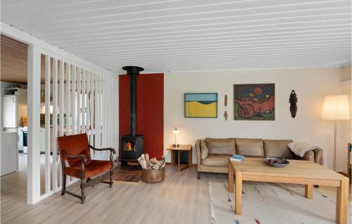 Spøttrup House | Lovely Home In Spøttrup With Kitchen
