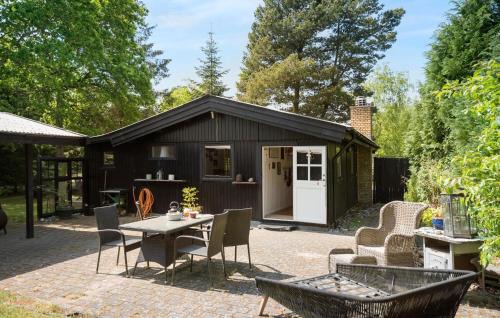 Strøby Ladeplads House | Lovely Home In Strøby With Wifi