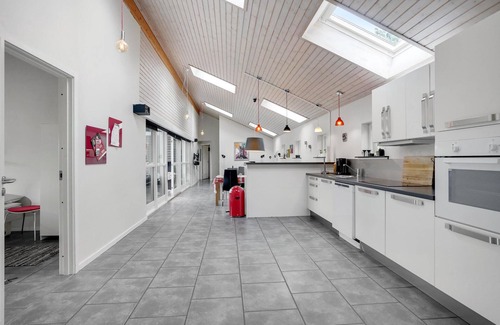 Skaven Strand House | Lovely home in Tarm with WiFi
