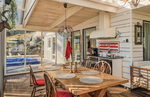 Uddevalla Municipality House | Lovely home in Uddevalla with kitchen