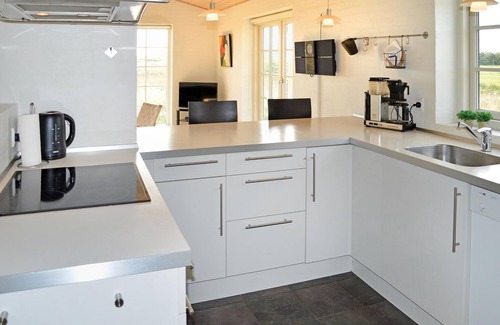 Sundhuse House | Lovely home in Ulfborg with sauna