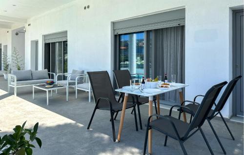 Psaropouli House | Lovely Home In Vasilika Evia