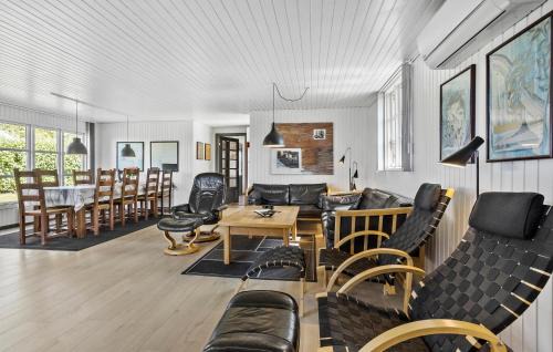Vestervig House | Lovely Home In Vestervig With Kitchen