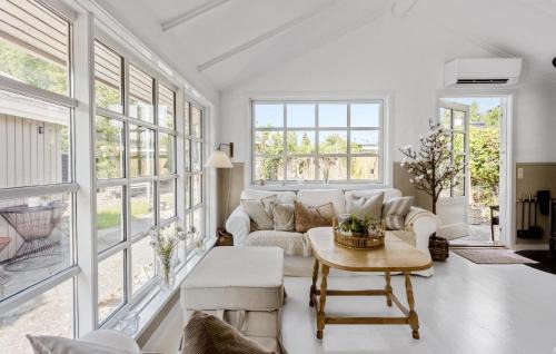 Marielyst House | Lovely Home In Vggerlse With Wifi