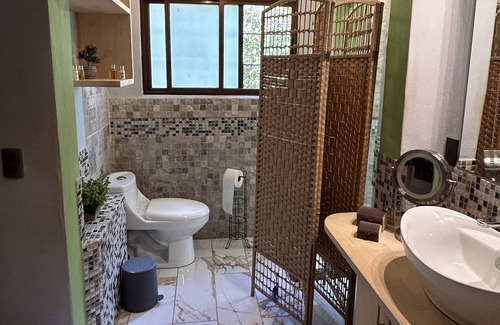 Curubande House | Lovely home plenty of space, great for celebrations, parties, pet friendly.