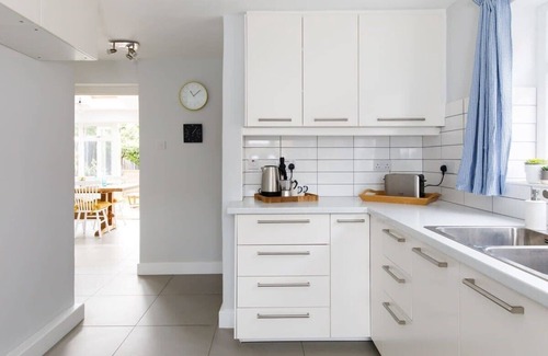 West Wittering House | Lovely home short walk to West Wittering beach