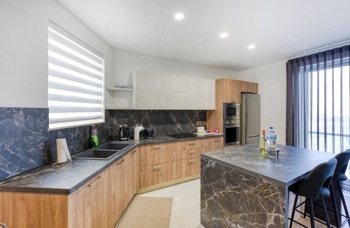 Xaghra Apartment | Lovely home with beautiful view with communal pool