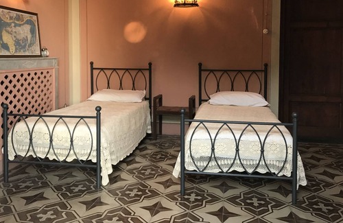 Casoli House | Lovely house with large garden, pool and magnificent views of Tuscan hills