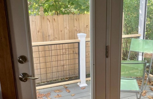 Brunswick Apartment | Lovely intown cottage close to college, shops, coast, in leafy, tranquil setting