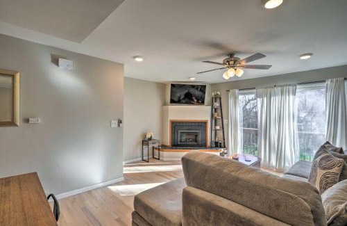 Iowa City House | Lovely Iowa City Townhome about 3 Mi to Dtwn!