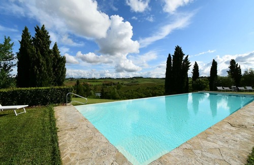 Ponte di Gabbiano Apartment | Lovely apartment for 4 guests with A/C, WIFI, pool, TV and pets allowed, close to Siena