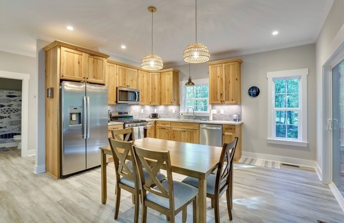 Manson House | Lovely Kerr Lake House w/Private Dock!