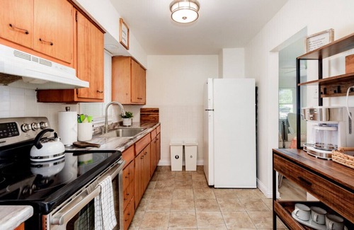 Airport Township House | Lovely Landing Pad near Lambert Airport 3 bed 1.5 bath