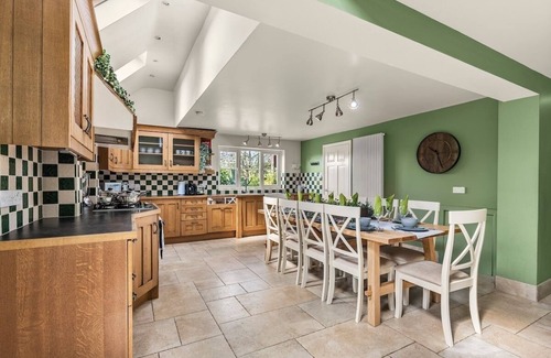 Kidlington House | Lovely Large Cottage in The Oxfordshire Cotswolds