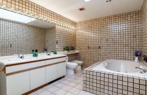 Horseshoe Bay Apartment | Lovely Master bedroom+AC in Shared Home