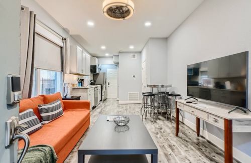 Midtown Apartment | Lovely Midtown 1BD Apartment – Parking + Fast WiFi