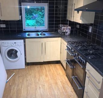 Milton Keynes House | Lovely Milton Keynes Double Room
