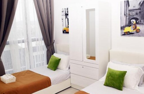Seri Kembangan Apartment | Lovely Mines Astetica Lake View Seri Kembangan 2BR