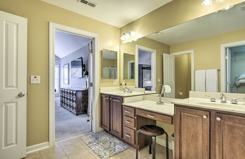 Morrisville House | Lovely Morrisville Home w/ Patio & Gas Grill!