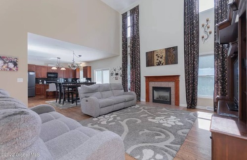 Saratoga Springs House | Lovely private house in a quiet neighborhood, short drive to the race track.