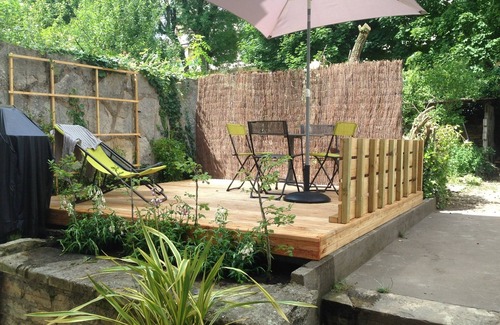 Dijon Apartment | Lovely, quiet apartment with garden 5 minutes from the station.