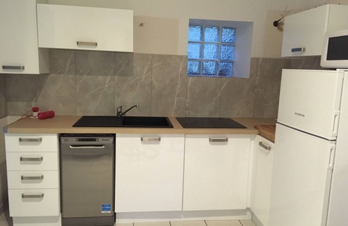 Barbatre House | Lovely renovated house ideally located close to shops and beach.