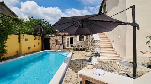 Gracisce Villa | Lovely Rustic Villa Katarina with 2 pools