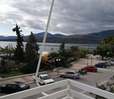 Itea Apartment | Lovely sea front apartment