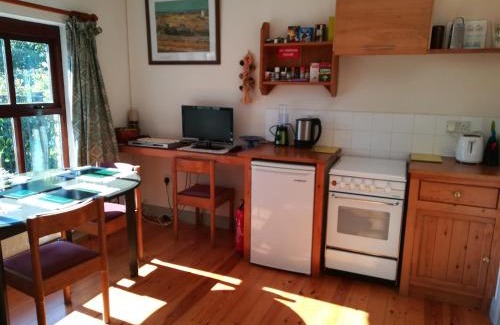 Leap Apartment | Lovely Sea View 2-Bed Apt in Rineen Sleeps 4