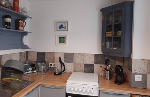 L'Isle-Jourdain House | Lovely self contained three bedroom house with private garden.