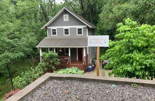 Kenilworth Apartment | Lovely, serene studio apartment close to downtown and Biltmore Village.