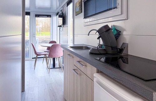 Naarderbos Boat Rental | Lovely ship in Naarden with lake view