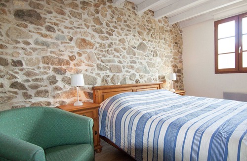 Roussines Cottage | Lovely spacious cottage on a fine estate with a heated pool.