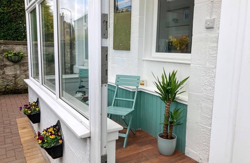 Ladybank Cottage | Lovely stone built Victorian period property in a quiet rural village.