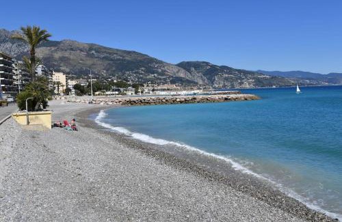 Roquebrune-Cap-Martin Apartment | Lovely studio with pool by the sea