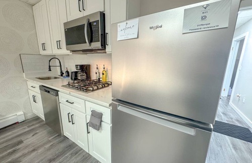 North Ironbound Apartment | Lovely studio for 2 near NYC