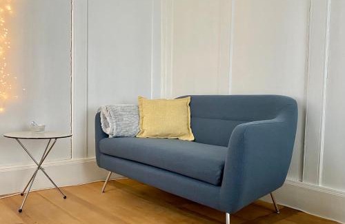 Thun Apartment | Lovely studio in a villa from 18th century