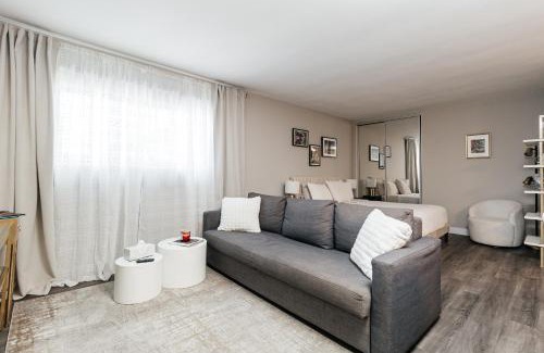 Ocean Park Apartment | Lovely Studio in SantaMonica
